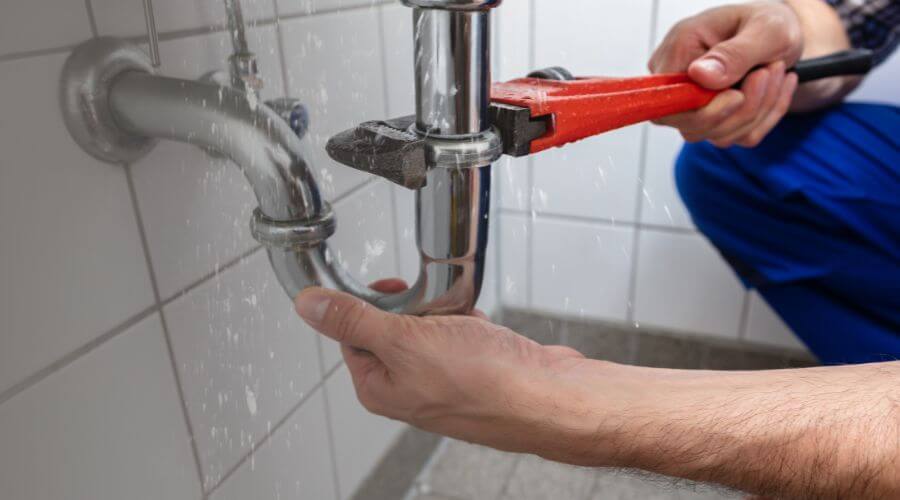 Expert burst pipe repair services in Smiley, TX